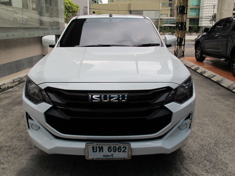 Isuzu D-MAX 2025 MaxForce Cab4 2.2 Ddi S Pickup ดีเซล ไม่ติดแก๊ส เกียร์ธรรมดา ขาว รูปที่ 3
