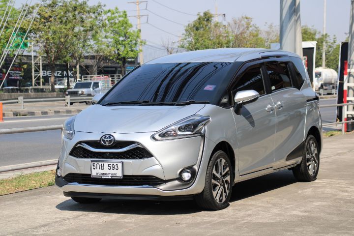 Toyota Sienta 2021 1.5 V Utility-car เบนซิน เกียร์อัตโนมัติ บรอนซ์เงิน รูปที่ 2