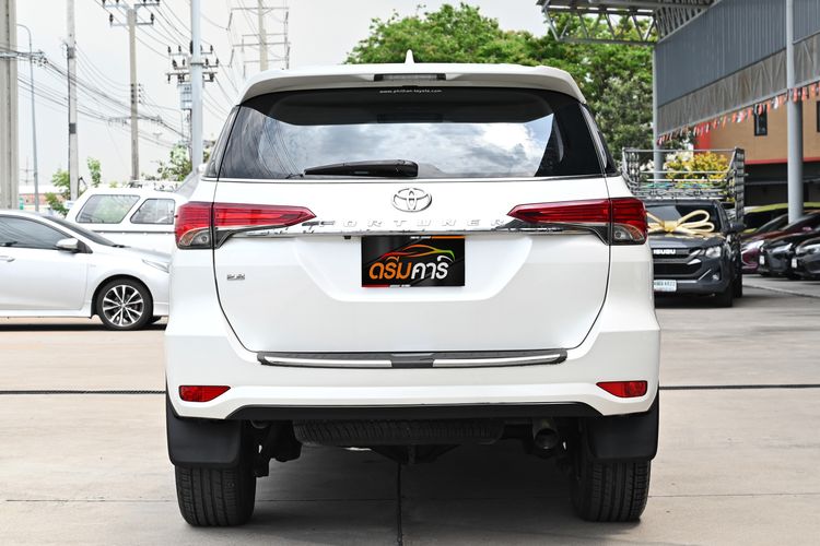 Toyota Fortuner 2018 2.8 V Utility-car ดีเซล ไม่ติดแก๊ส เกียร์อัตโนมัติ ขาว รูปที่ 4