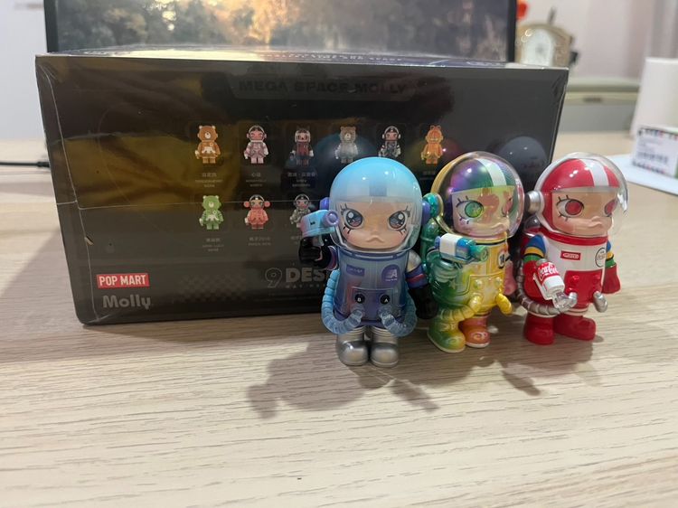 ขาย POP MART MEGA SPACE MOLLY  Series 3 (V3) ยก Box ซีล รูปที่ 2