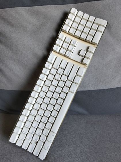 ขอขาย Keyboard apple wireless รุ่น A1016 ใช้ถ่าน4ก้อน สภาพดียังใหม่ใช้ได้ทุกเม็ดไม่มีเสียไฟมาปกติทดลองมาเรียบร้อยแล้ว