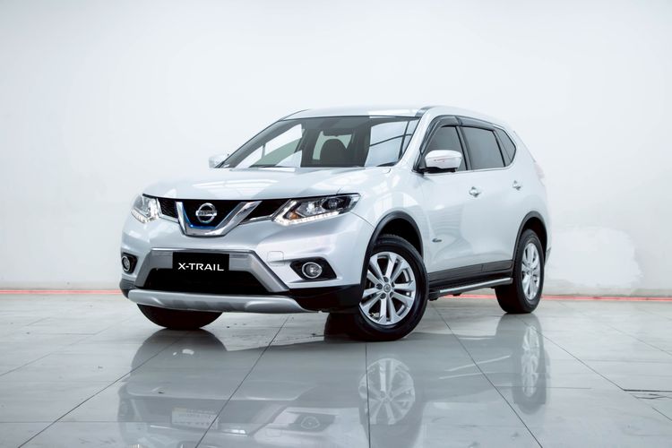 รถ Nissan X-Trail 2.0 E Hybrid สี เทา