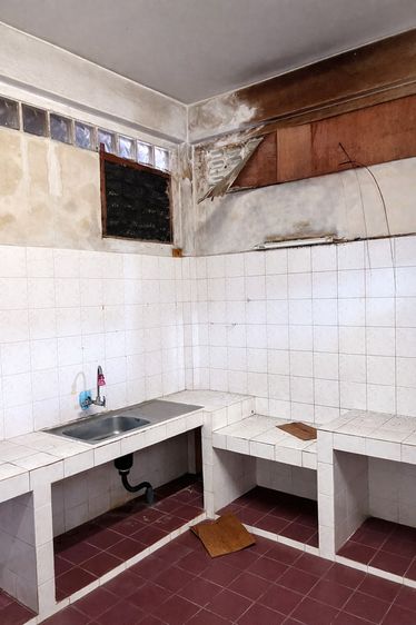 มีบางส่วน ขายทาวน์เฮาส์ 3 ชั้น หมู่บ้านซื่อตรงเสนา พหลโยธิน 32  ใกล้ ม.เกษตร-เซ็นทรัลลาดพร้าว ทำเลดี เดินทางสะดวก รูปที่ 4