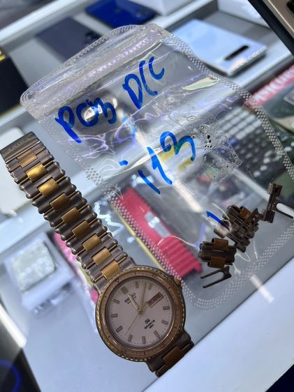 Seiko Sports 150 Quartz 5H23-6B80 Vintage Two-Tone Day-Date กันน้ํา 150m สายเดิม Seiko รูปที่ 10