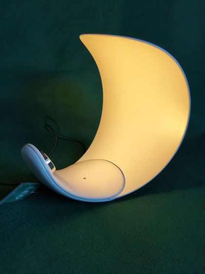 ของตกแต่งบ้านอื่นๆ ขอขายโคมไฟตั้งโต๊ะระดับหรูหรายี่ห้อ Luce plan รุ่น Curl S.Bergne หายากหรูหราของแท้รูปทรงโค้งมนคล้ายพระจันทร์วัสดุอลูมิเนียมพิเศษคุณภาพสูง