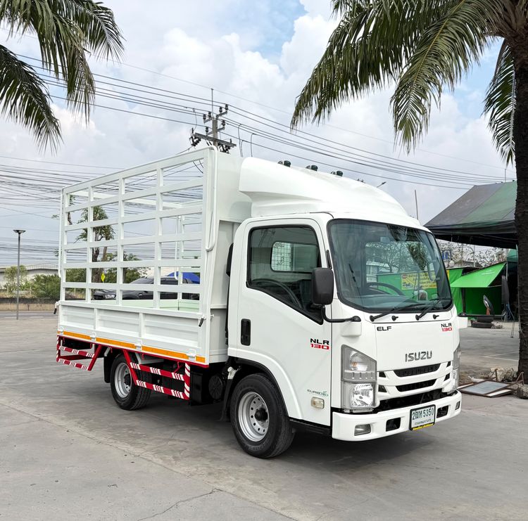 รถ ISUZU NLR 130 แรง ปี 2563 รถห้างแท้  (4 ล้อไม่ติดเวลา) กะบะคอกสูง ยาว 3.50 ม.กว้าง 1.90 รถมือเดียว สวยมาก รูปที่ 2