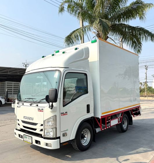 รถ ISUZU NLR 130 แรง ปี 2562  รถห้างแท้ (4 ล้อไม่ติดเวลา)ตู้แห้ง ยาว 3.30 กว้าง 1.85 ม.