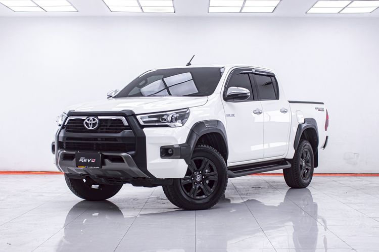 รถ Toyota Hilux Revo Double Cab 2.4 Entry Prerunner สี ขาว