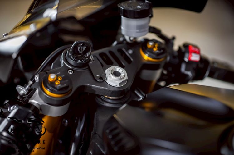 YAMAHA R1 2019 รถมือเดียวออกศูนย์ รูปที่ 9