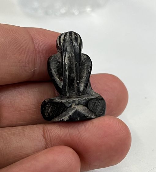 เขาแกะพระปิดตา