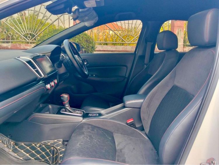 Honda City 2022 1.5 e:HEV RS Sedan ไฮบริด ไม่ติดแก๊ส เกียร์อัตโนมัติ ขาว รูปที่ 4