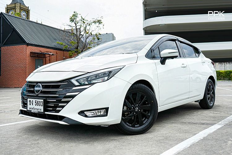 รถ Nissan Almera 1.0 V สี ขาว