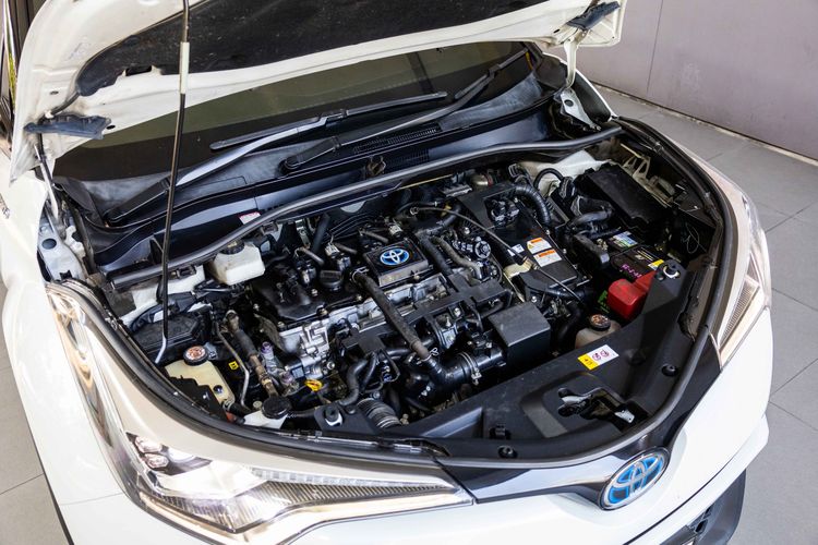Toyota C-HR 2021 1.8 Hybrid Premium Safety Sedan ไฮบริด ไม่ติดแก๊ส เกียร์อัตโนมัติ ขาว รูปที่ 4