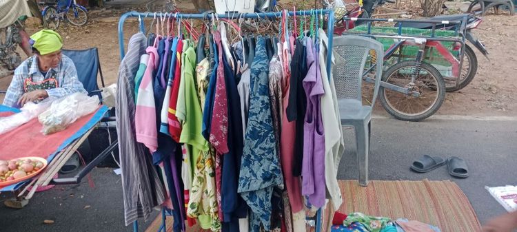 แขนสั้น อื่นๆ EU 34 เสื้อทีเชิ้ต อื่นๆ เสื้อผ้ามือ2