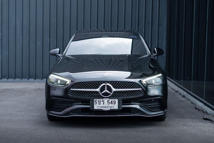 Mercedes-Benz C-Class 2024 C350 Sedan ปลั๊กอินไฮบริด (PHEV) ไม่ติดแก๊ส เกียร์อัตโนมัติ ดำ รูปที่ 2