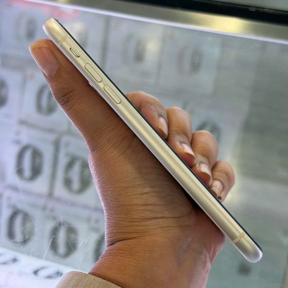 iPhone11 128GB สีขาว เครื่องศูนย์ โมเดลTH สภาพสวยมากๆ😍😍 รูปที่ 3