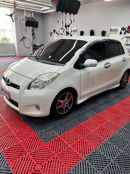 Toyota Yaris 2011 1.5 E Sedan เบนซิน ไม่ติดแก๊ส เกียร์อัตโนมัติ ขาว รูปที่ 4