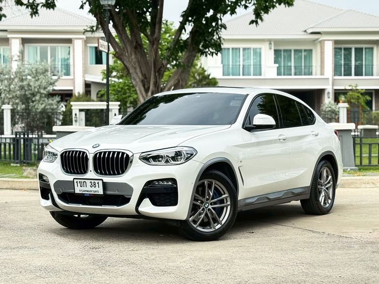 รถ BMW X4 2.0 xDrive20d M Sport 4WD สี ขาว