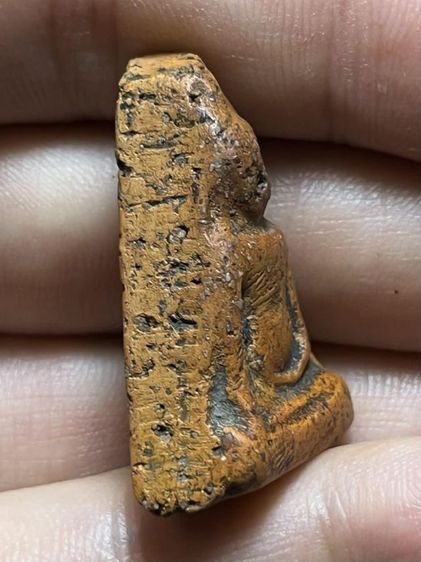 พระนางพญาพิมพ์เข่าตรง รูปที่ 3