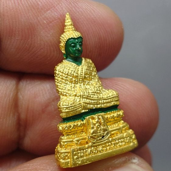 พระแก้วมรกต 3 ฤดู รุ่นเทอดพระเกียรติ เนื้อโลหะเคลือบเขียว เครื่องทรงชุบทอง มหาพุทธาภิเษก ณ วัดพระศรีรัตนศาสดาราม ปี2540 พร้อมกล่องเดิม หายาก รูปที่ 6