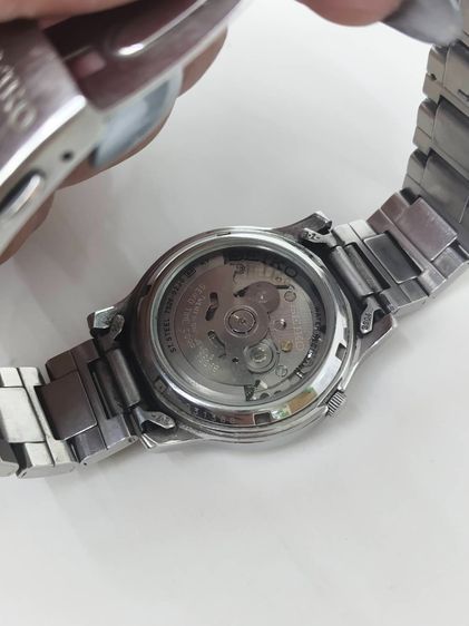 Seiko 5 Automatic 21 Jewels เครื่อง 7S26 Day-Date ฝาหลังโชว์เครื่อง สายเหล็กแท้ รูปที่ 10