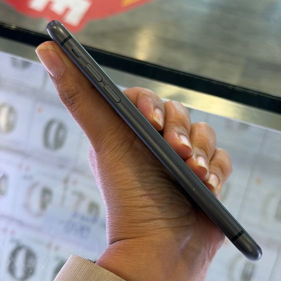 iPhone11 64GB สีดำ เครื่องศูนย์ โมเดลTH สภาพสวยมากๆ😍😍 รูปที่ 3