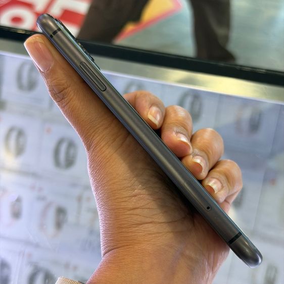 iPhone11 64GB สีดำ เครื่องศูนย์ โมเดลTH สภาพสวยมากๆ จอมีรอยขนแมวบ้าง😍😍 รูปที่ 4