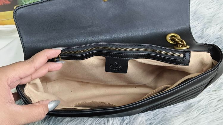 Gucci GG Marmont Matelassé Shoulder Bag Black Leather อะไหล่ทอง รุ่น Heart Back พร้อมกล่อง รูปที่ 12