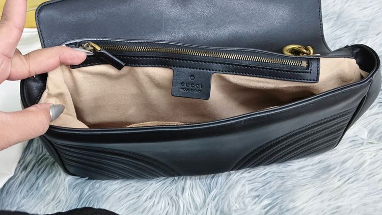 Gucci GG Marmont Matelassé Shoulder Bag Black Leather อะไหล่ทอง รุ่น Heart Back พร้อมกล่อง รูปที่ 8