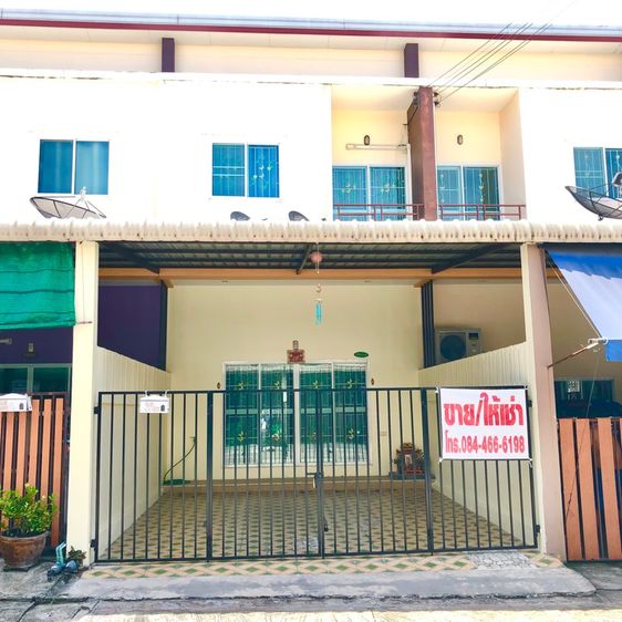 ขายด่วน❗️ ทาวน์เฮาส์สภาพมือหนึ่ง จอดรถยนต์ได้ 2 คัน (บ้านกว้างมาก)  รูปที่ 2