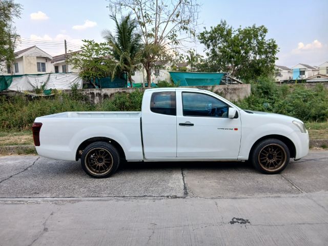 Isuzu D-MAX 2019 1.9 S Pickup ดีเซล ไม่ติดแก๊ส เกียร์ธรรมดา ขาว รูปที่ 4