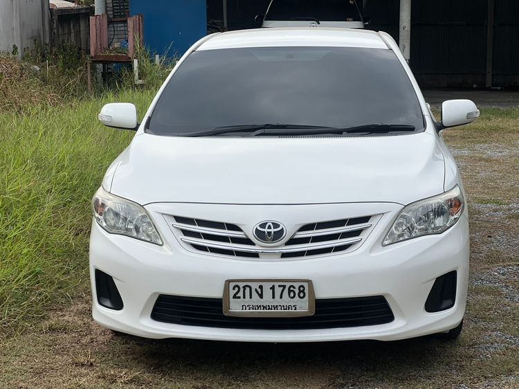 Toyota Altis 2013 1.6 E CNG Sedan เบนซิน NGV เกียร์อัตโนมัติ ขาว รูปที่ 2