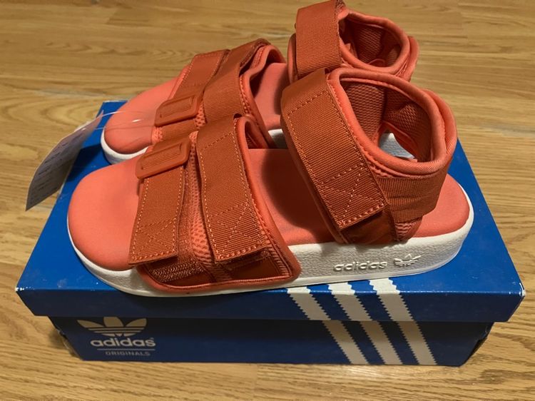 รองเท้า adidas ของแท้ เบอร์ 5 ของใหม่ ยังไม่เคยใส่ รูปที่ 4