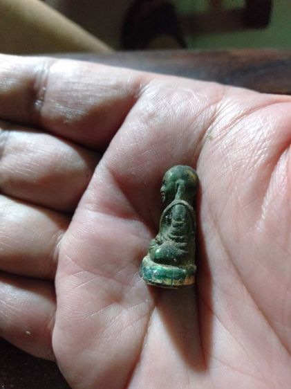 รูปหล่อ ลพ เงิน  รูปที่ 5