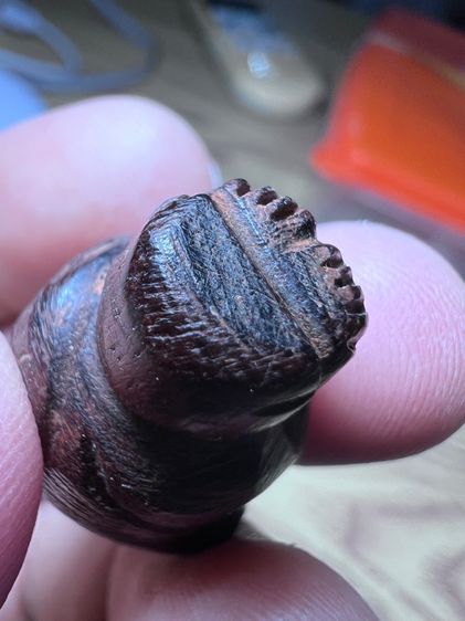 พระปิดตาไม้แกะหลวงพ่อโศก เพชรบุรี รูปที่ 5