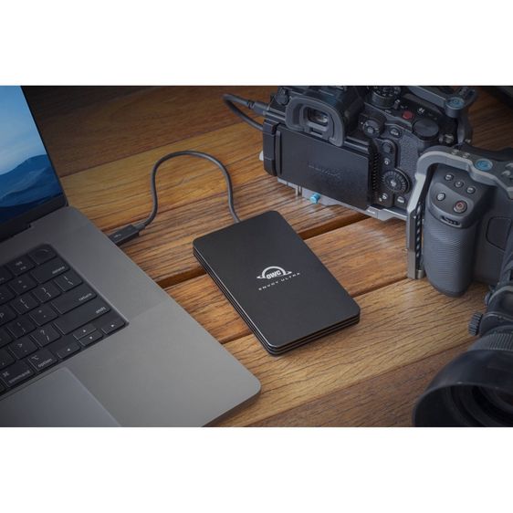คือ OWC Envoy Ultra Thunderbolt 5 Portable SSD 4TB รูปที่ 11