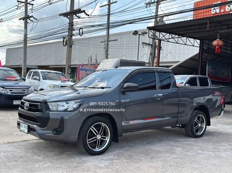 รถ Toyota Hilux Revo 2.4 J สี เทา