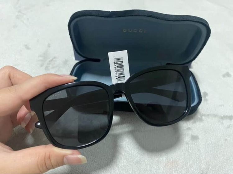 แว่นกันแดด Gucci GG0637SK Oversized Square อุปกรณ์ครบ Full Set รูปที่ 4