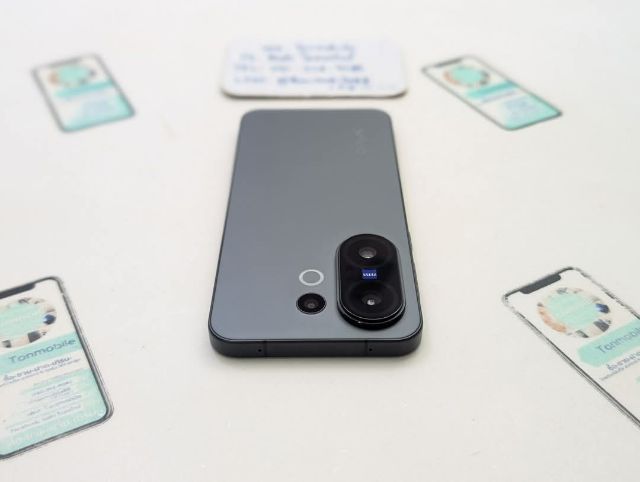 ขาย เทิร์น Vivo X200 Fe สี Black ศูนย์ไทย อายุ 2 เดือน สภาพสวย อุปกรณ์ครบยกกล่อง ประกันยาว เพียง 13,990 บาท ครับ รูปที่ 8