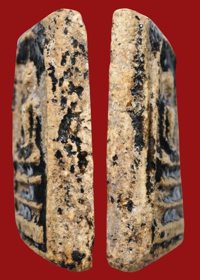 พระสมเด็จวัดระฆัง พิมพ์ใหญ่ กรอบกระจก จุ่มรัก มีมวลสาร  รูปที่ 3