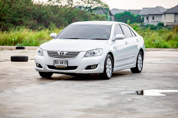 รถ Toyota Camry 2.0 G สี เทา