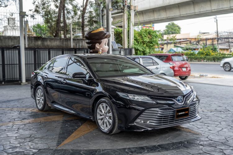 รถ Toyota Camry 2.5 Hybrid Premium สี ดำ