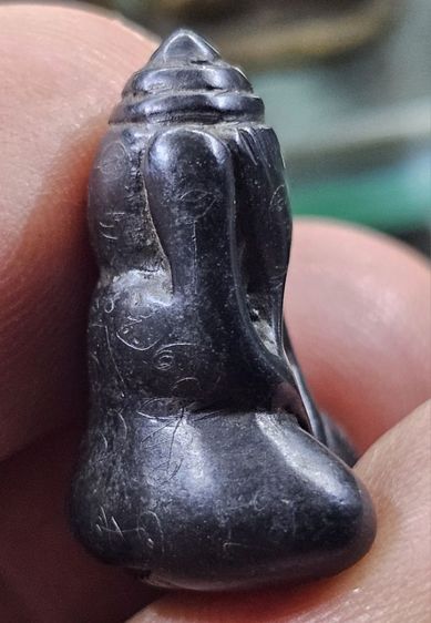 พระปิดตาหลวงปู่นาค วัดห้วยจระเข้พิมพ์หูกระต่ายเนื้อเมฆพัตร จ.นครปฐม มีจารรอบองค์ สวยเดิมหายากครับ รูปที่ 6