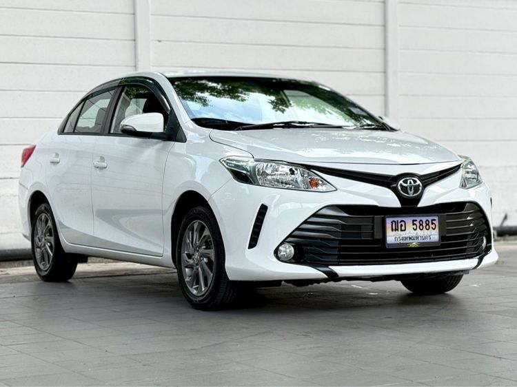 Toyota Vios 2017 1.5 E Sedan เบนซิน ไม่ติดแก๊ส เกียร์อัตโนมัติ ขาว รูปที่ 2