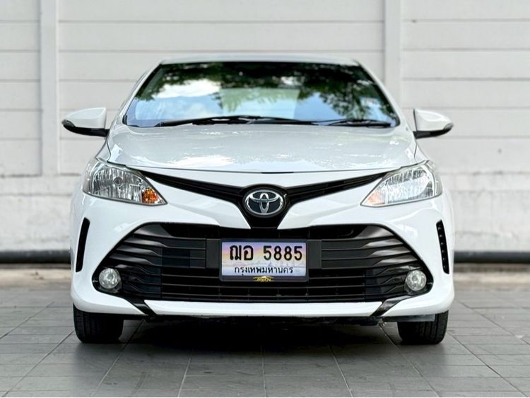 รถ Toyota Vios 1.5 E สี ขาว