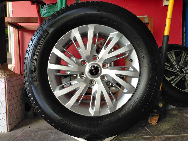 แม็กอีซูซุ ขอบ18 สีเดิม ป้ายแดง พร้อมยางมิชลิน 265 60 18 ปี24 ยางสวยทุกเส้นใส่ isuzu ตัวสูง mu-x mu 7 รูปที่ 2