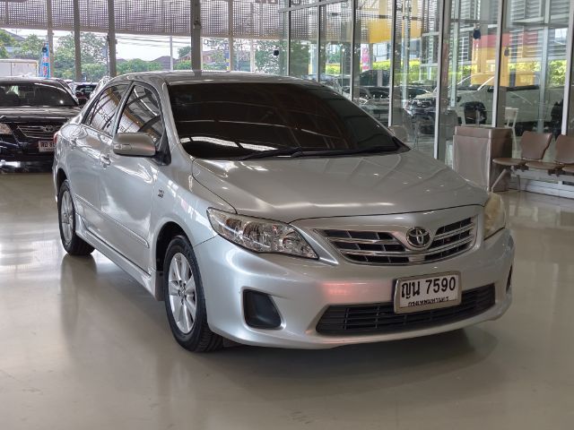 รถ Toyota Altis 1.8 E สี บรอนซ์เงิน