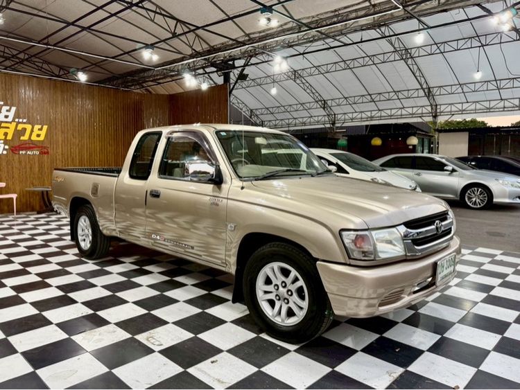 รถ Toyota Hilux Tiger D4D รุ่นย่อยอื่นๆ สี บรอนซ์ทอง