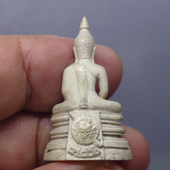 พระพุทธโสธร รุ่นประวัติศาสตร์ 80 ปี กรมตำรวจ พ.ศ.2538 พร้อมกล่องเดิม จัดเป็นรุ่นที่รับความนิยมมาก พิธีใหญ่ เจตนาดี ประวัติการจัดสร้างชัดเจน  รูปที่ 4