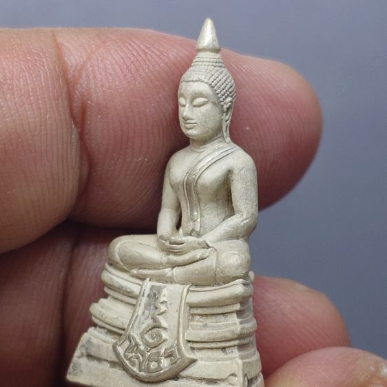 พระพุทธโสธร รุ่นประวัติศาสตร์ 80 ปี กรมตำรวจ พ.ศ.2538 พร้อมกล่องเดิม จัดเป็นรุ่นที่รับความนิยมมาก พิธีใหญ่ เจตนาดี ประวัติการจัดสร้างชัดเจน  รูปที่ 6